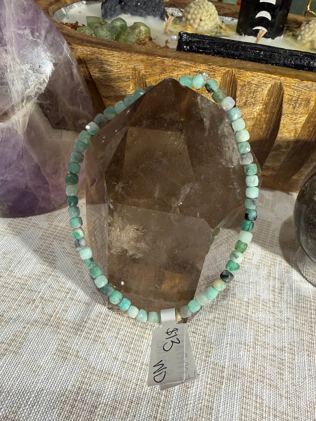 Emerald 8 inch stretchy bracelet