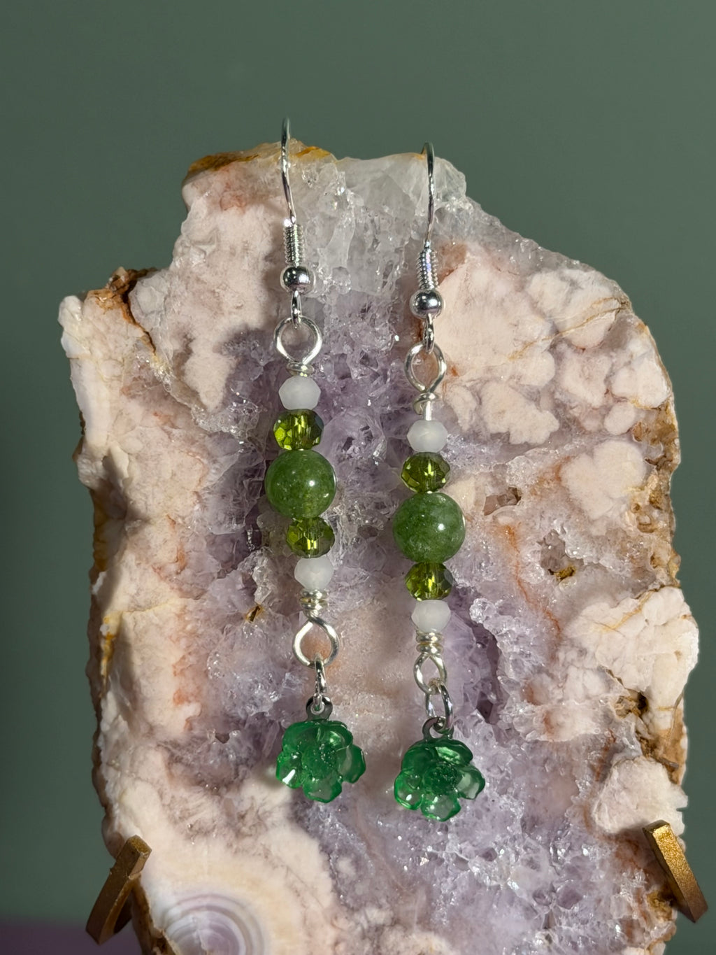 Peridot, green glass & white glass beaded flower silver-tone earrings