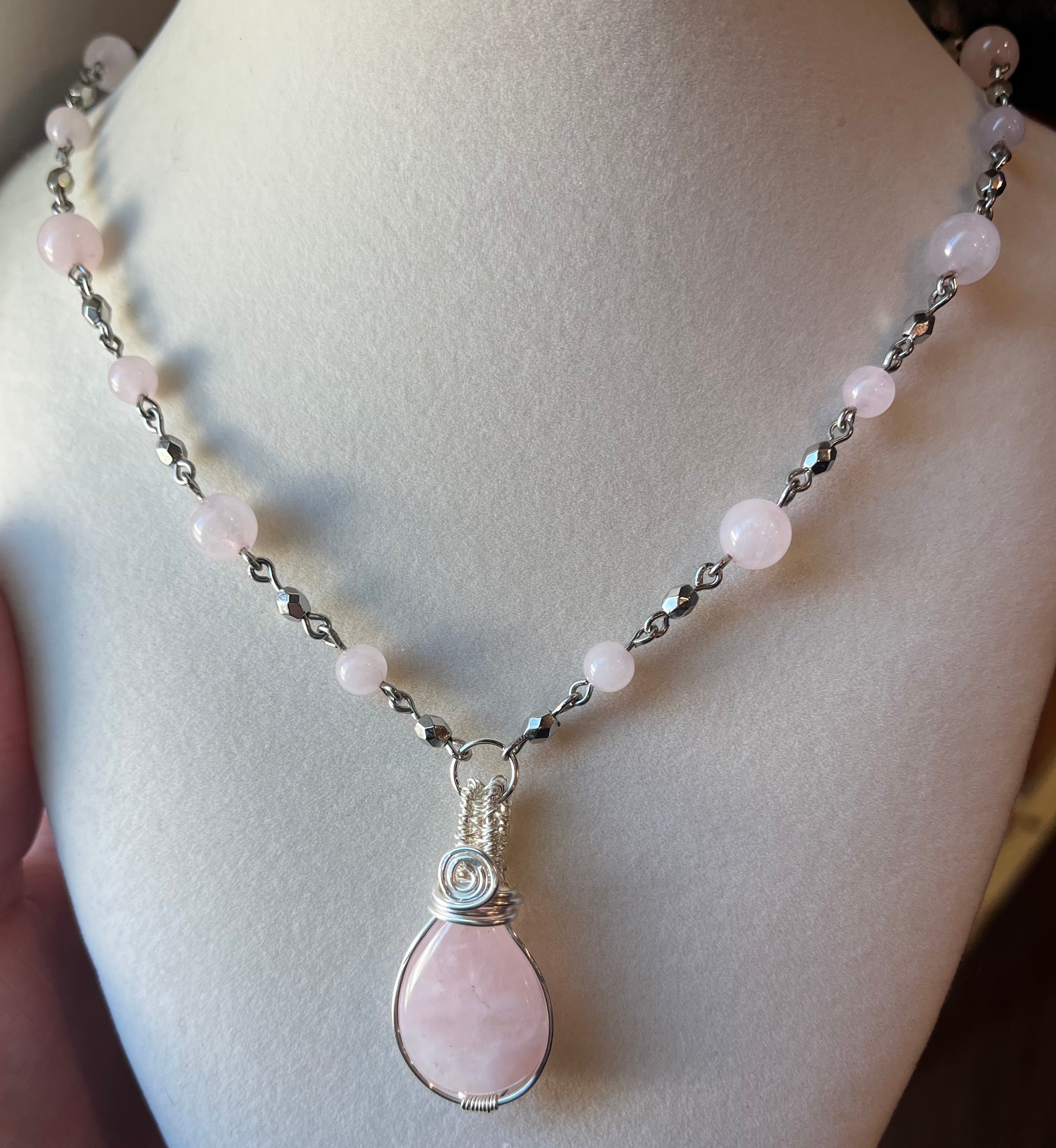 Rose Quartz silver-tone copper wire-wrapped pendant beaded necklace
