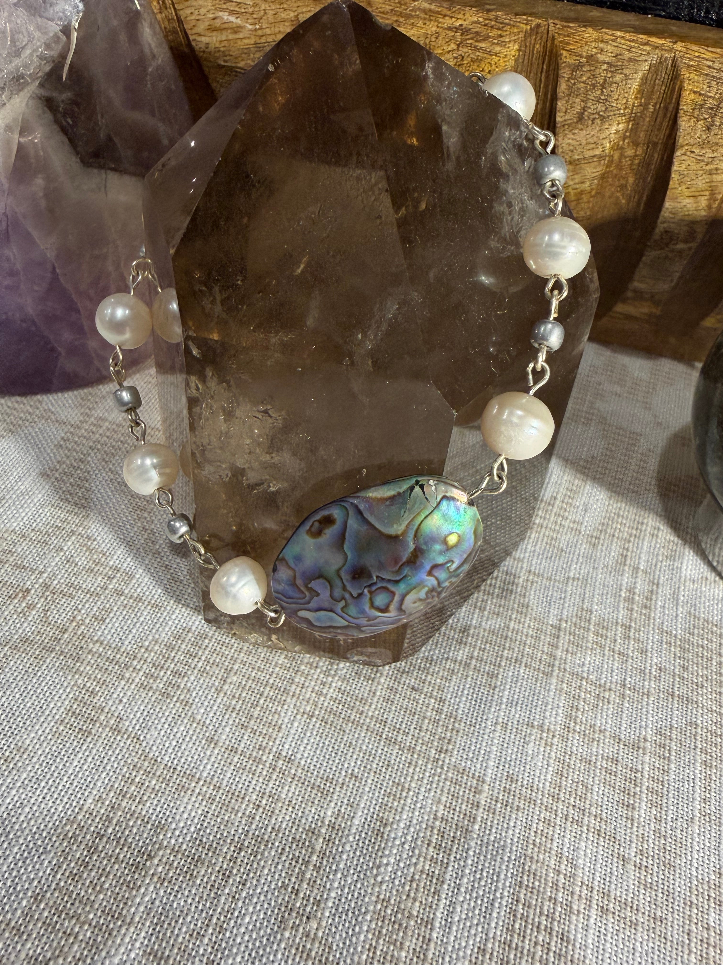 Silver-tone wire Abalone shell & Freshwater Pearl 7.5 inch bracelet