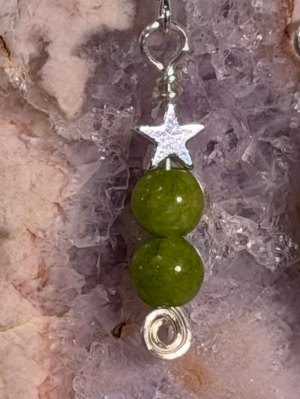 Peridot beaded silver-tone star earrings