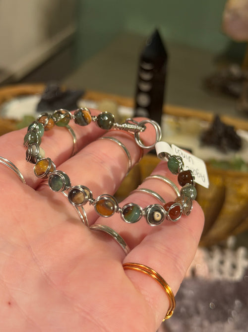 Agate 6-inch stainless steel wire-wrapped bracelet