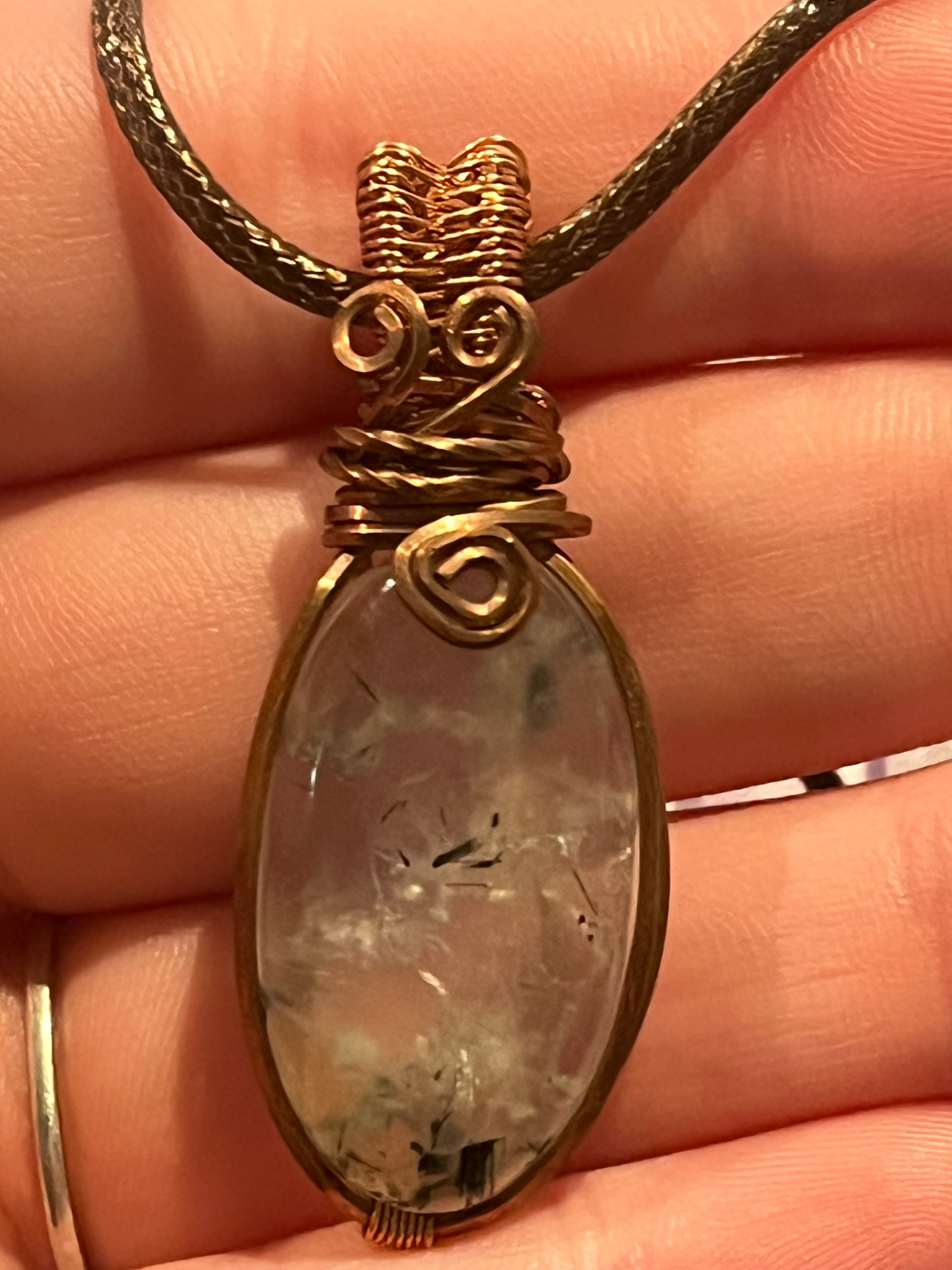 Prehnite copper wire-wrapped pendant