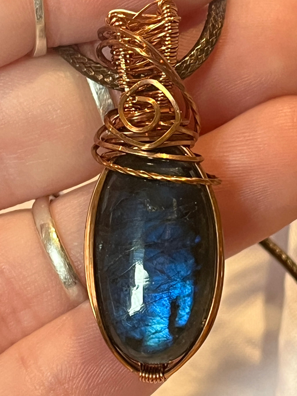 Blue flash Labradorite copper wire-wrapped pendant